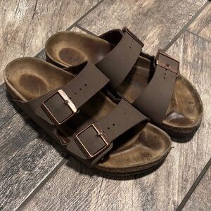 Birkenstock’s in good used condition!